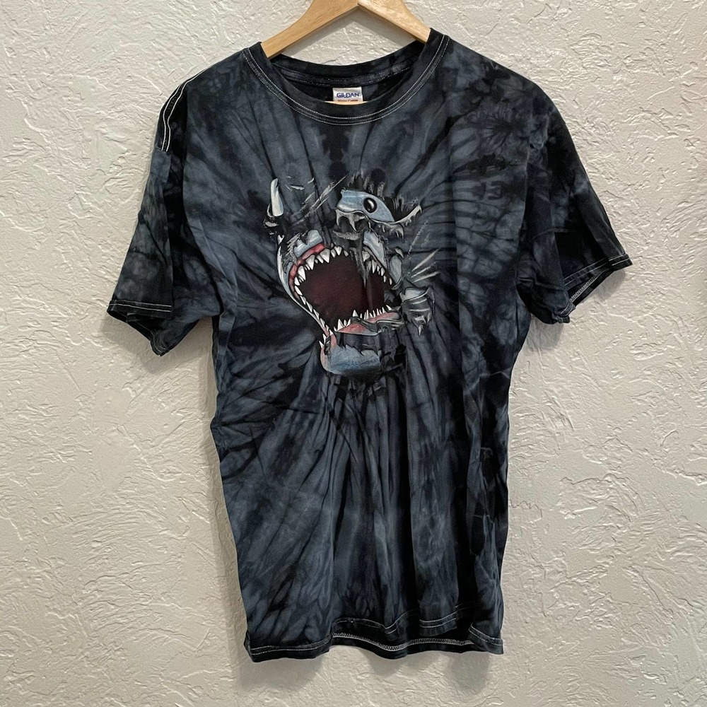 Stitched Shark Tie Die Vintage Tee Size Large Gildan